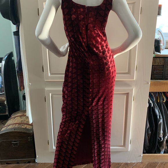 Alago s6 ruby red burnout velvet evening gown - Picture 2 of 5